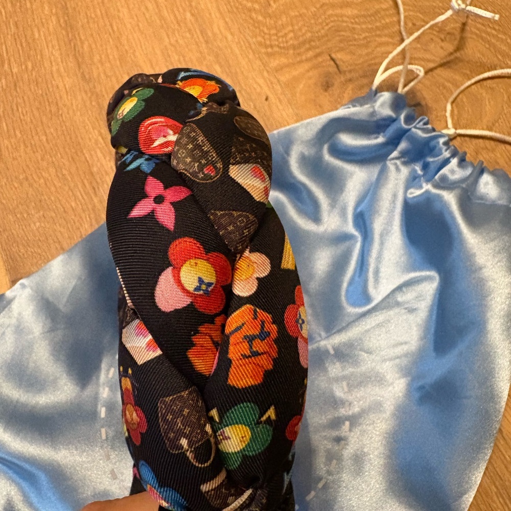 Alice and Hops Louis Vuitton emoji scarf print headband-authentic.